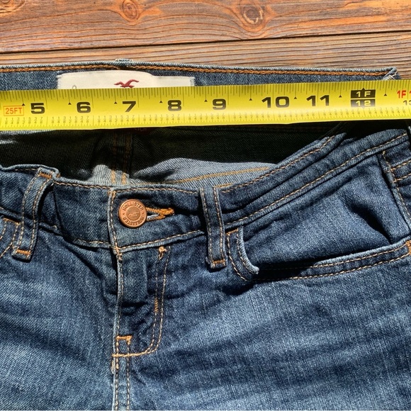 Hollister Women's Blue Jeans Size 0 Zipper Bottom Distressed High Rise Midi - Picture 10 of 13